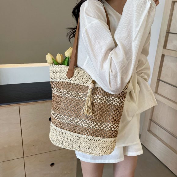Summer Stripe Straw Sholder Bags With Tassel Pendant Fashion Large Capacity Seaside Vacation Beach Bags - Image 4