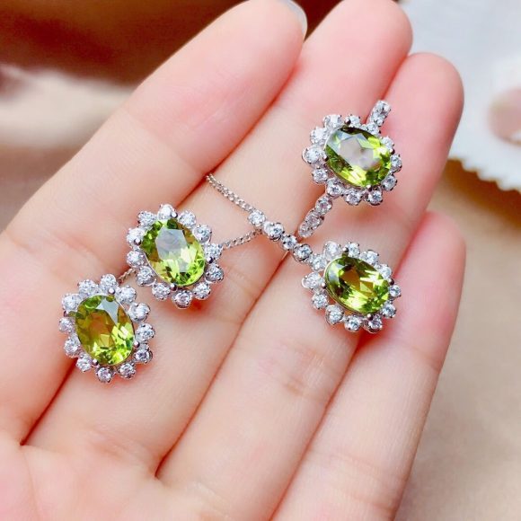 Olivine Set Crystals Are Transparent And Pure - Image 5