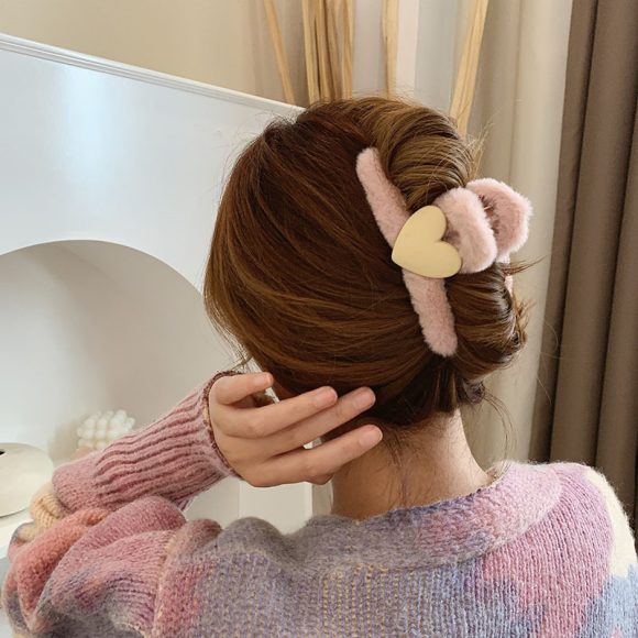 Korea Dongdaemun Love Plush Autumn Winter Grab Clip - Image 3