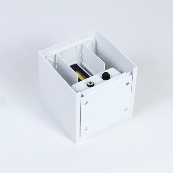 LED Wall Lamp Outdoor Waterproof Aluminum Wall Lamp - Image 3