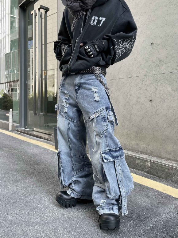 Heavy Industry Multi-pocket Ripped Ribbon Design Straight Jeans - Image 4