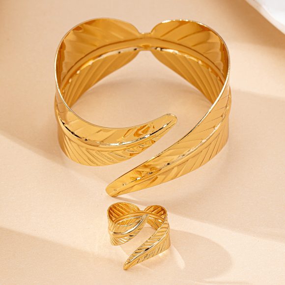 Women's Alloy Personality Geometry Open Bracelet - Image 2