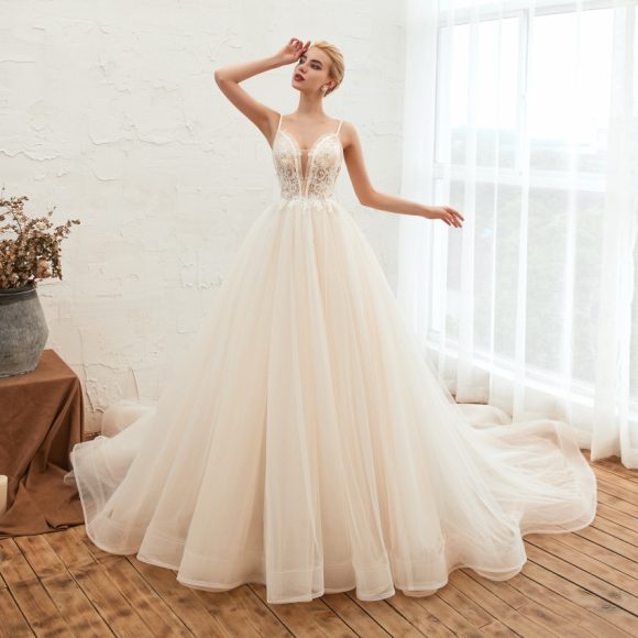 Starry Sky Luxury ig Tail Is Thin Baeakless Dream Master Wedding Dress - Image 4