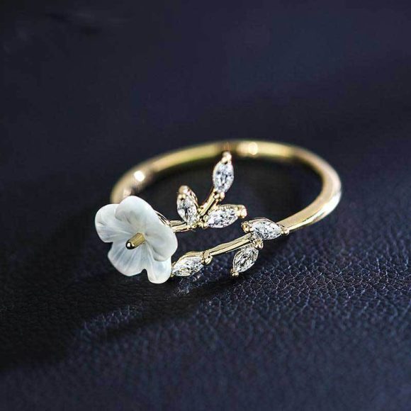 Creative Stylish Elegant And Simple Natural Flower Leaf Ring - Image 2