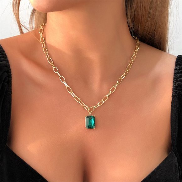 Fashionable Retro Emerald Rhinestone Necklace For Women - Image 4