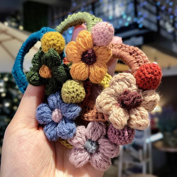Woolen flowers tie hair elastic - Image 4