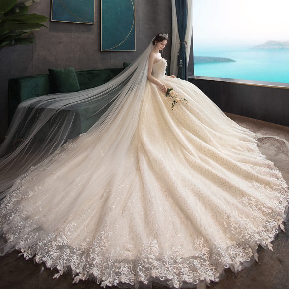 Going out Sasen light wedding dress - Image 4