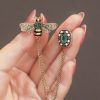 Little Bee Tassel Brooch Retro Personality Chain - Image 9