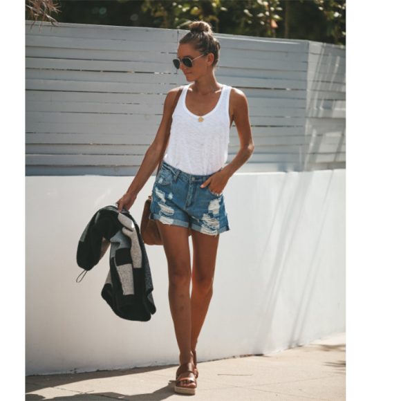 Women denim shorts ripped - Image 4