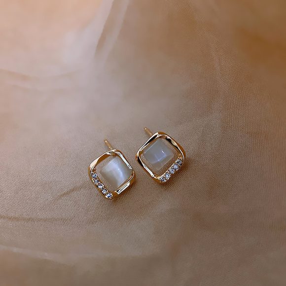 Small Square Ear Studs Light Luxury Minority Design Sense - Image 2