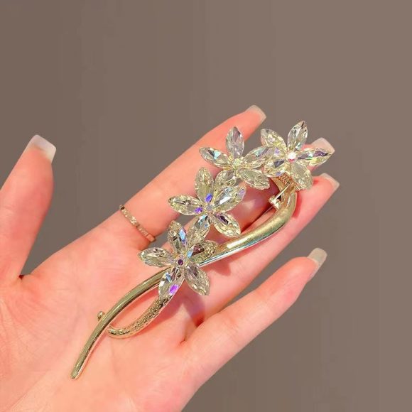 Super Fairy Temperament Crystal Flower Twister Clip Simple Personality Hairpin - Image 2