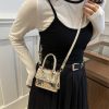 Retro Casual Shoulder Women's Crossbody Handbag - Image 3