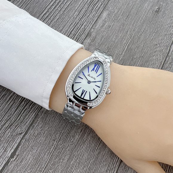Women's Elegant Fashion Steel Belt Quartz Watch - Image 8