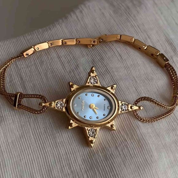 Octagonal Star Retro Art Watch - Image 5