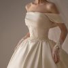 Women's Satin Off-shoulder Retro Fashion Trailing Wedding Dress