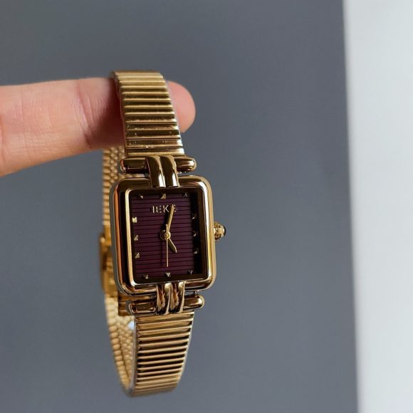 Retro Ankela Red Series Chain Watch Women - Image 4