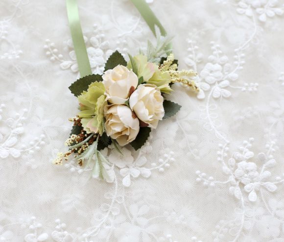 Gift Wrapping Groom And Groomsman Corsage - Image 3