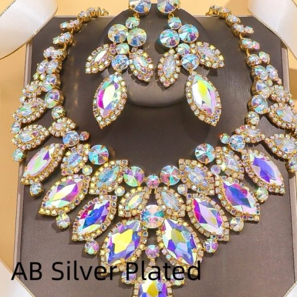 European And American Luxury Leaf Necklace Suit - Image 8