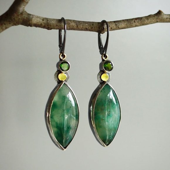 Vintage Leaves Shape Green Earrings - Image 4