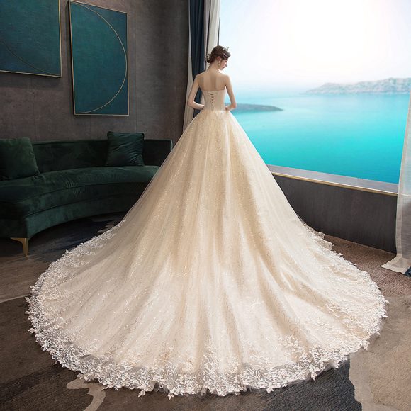 Going out Sasen light wedding dress - Image 8