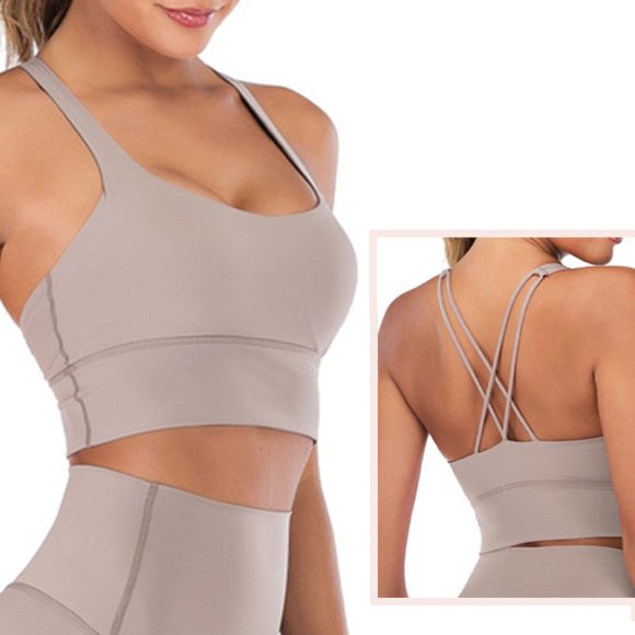 Women's yoga outfit - Image 4