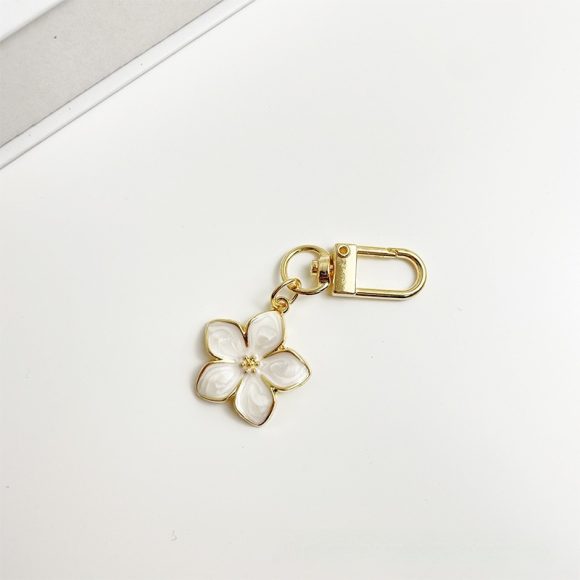 Pendant Creative Cherry Blossom Cartoon Key Button - Image 3