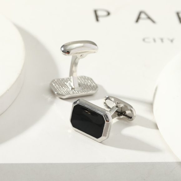 European And American Round Geometric Black Gemstone Cufflinks - Image 3