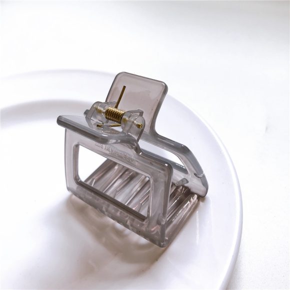 Hollow Square Ponytail And Updo Small Hairclip - Image 7