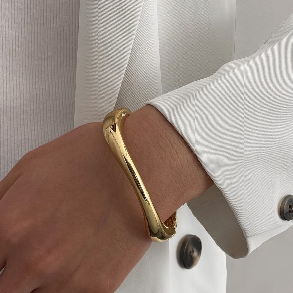 Women's Exaggerated Metal Glossy Surface Bracelet - Image 10