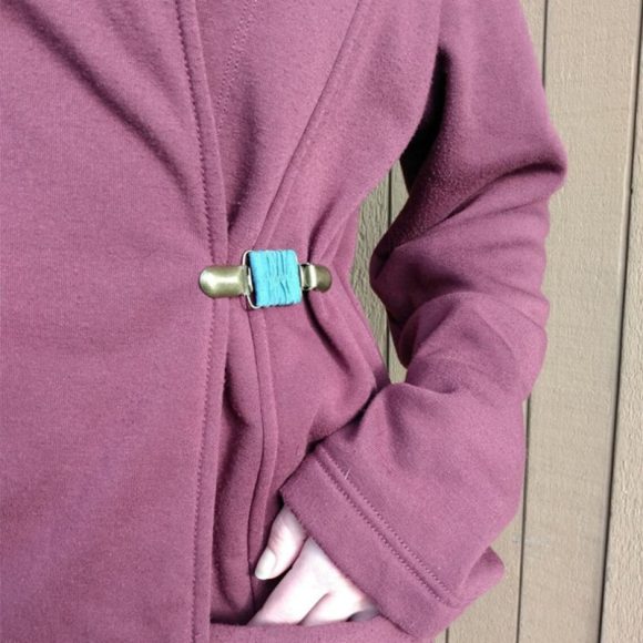 Women's Elastic And Waisted Anti-exposure Fashion Scraf Clip Brooch
