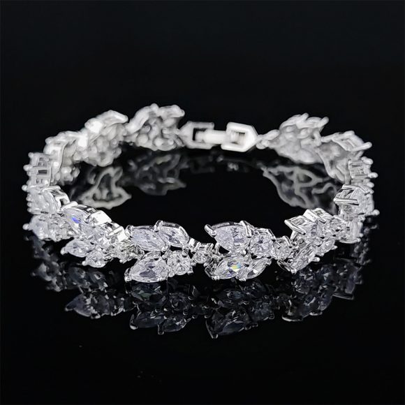 High-end Jewelry Bracelet Women's Non-fading Niche High-end Design Irregular - Image 5