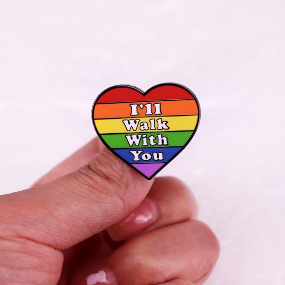 Colored Loving Heart Brooch Popular Badge Gift - Image 3