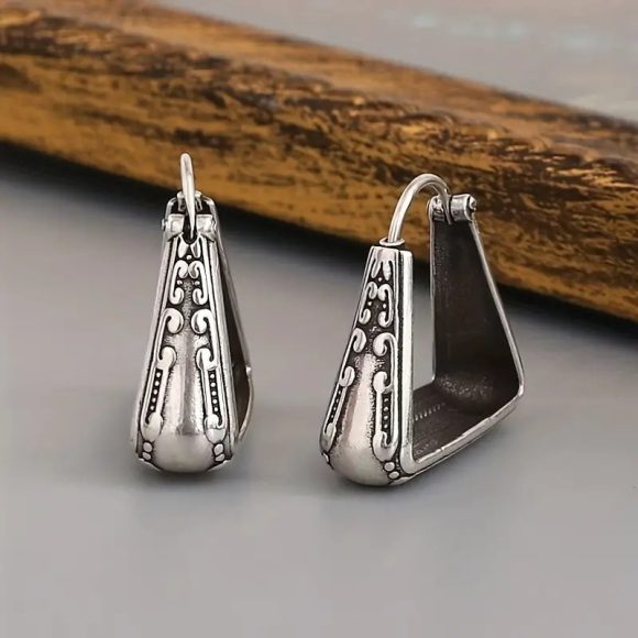 European And American Retro Geometric Carved Pattern Earrings - Image 4
