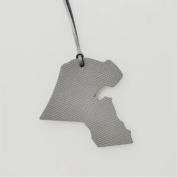 Map-shaped Leather Handbag Pendant - Image 7