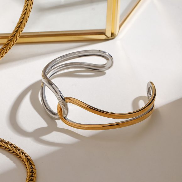 Noria Two Tone Gold Bangle - Image 4