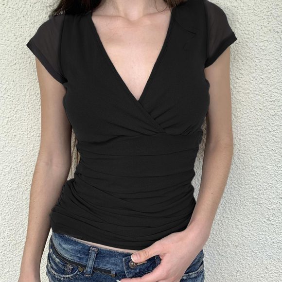 Deep V Design Small Pleated Pure Color Mesh Stitching Short Sleeve - Image 2