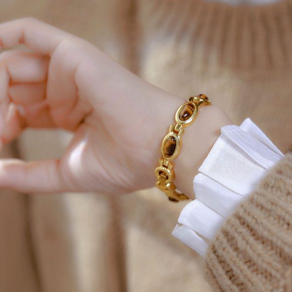 BS Gold Retro Rich Tigereye Chain Watch - Image 2