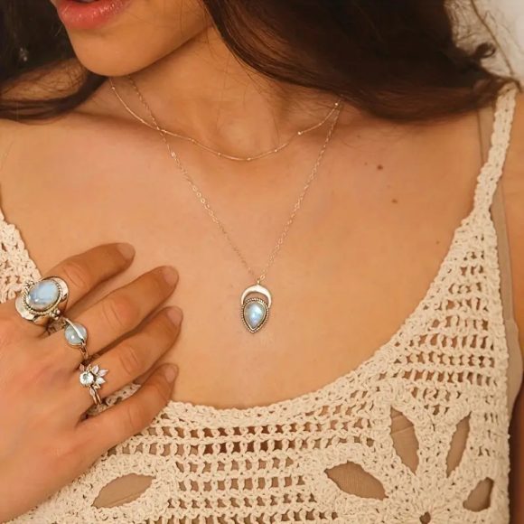 European And American Retro Simplicity Moon Sun Necklace - Image 3