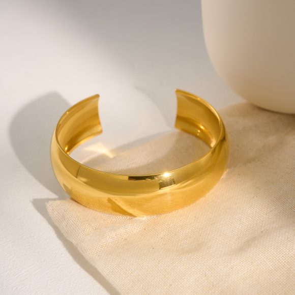 Women's Fashion Titanium Steel Fine Polished Surface Bracelet - Image 5