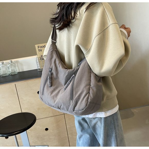 Casual Messenger Lightweight Waterproof Shoulder Bag - Image 3