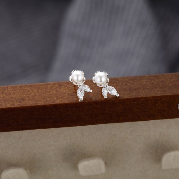 S999 Sterling Silver Pure Silver Stud Earrings Female Water Drop Ear-caring Shell Pearls - Image 4
