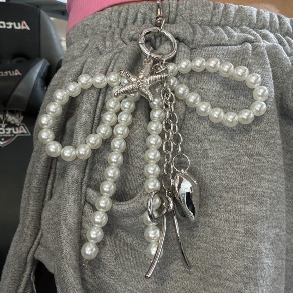 Korean Chic New Sweet Pearl Bow Silver Love Pendant Car Keychain Pendant - Image 7