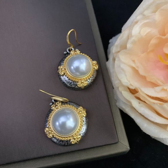 Vintage Court Style Advanced Light Luxury Stud Earrings French Style Temperament 925 Silver Needle - Image 3