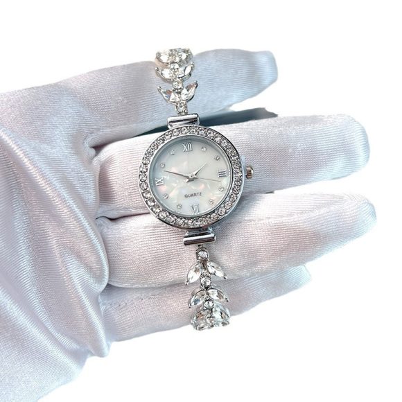 Affordable Luxury Diamond-embedded Free Adjustable Bracelet Quartz Watch - Image 6