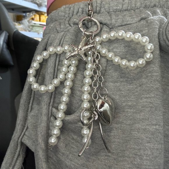 Korean Chic New Sweet Pearl Bow Silver Love Pendant Car Keychain Pendant - Image 6