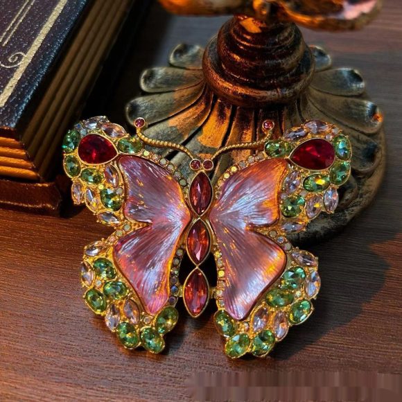 Butterfly Rhinestone Sweet Brooch Necklace Suit - Image 4