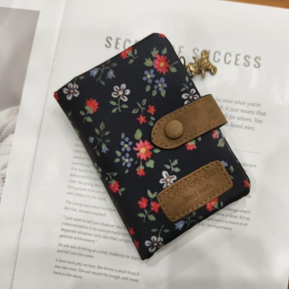 Multifunctional Tri-fold Fashion Multi-card-slot Printed Wallet - Image 7