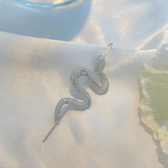 Women's Fashion Personality Simulated Snakes Ear Hanging - Image 5