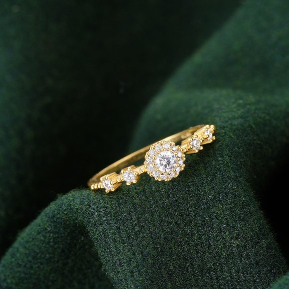 European And American Entry Lux Flower Rhinestone-embedded Closed 925 Silver High-grade Romantic Proposal Ring - Image 6