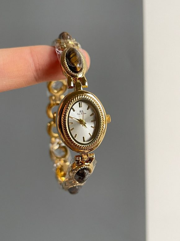 Women's Small Jade Oval Diamond Quartz Bracelet Watch - Image 7